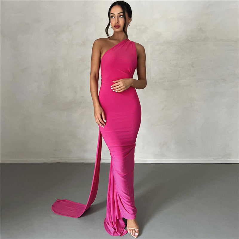 Vestido de noche ajustado con cuello halter y espalda descubierta para mujer
