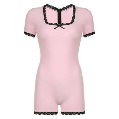 Mono corto ajustado con cuello cuadrado y costuras de encaje de color contrastante con lazo de verano para chica sexy