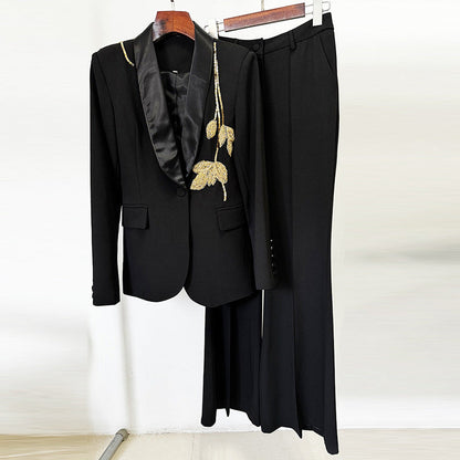 Conjunto de dos piezas de pantalones acampanados ajustados con cuentas de Heavy Industry
