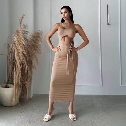 Vestido sexy de primavera y verano para mujer, estilo socialité, con cuello diagonal, sin tirantes y cintura alta.