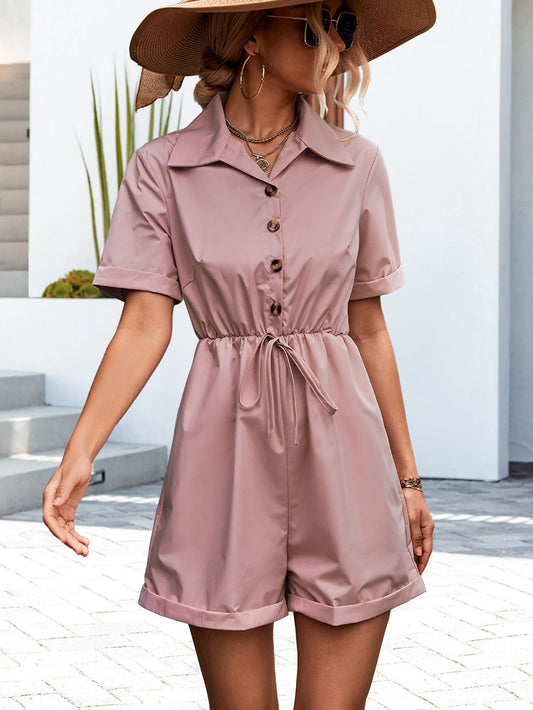 Mono corto con cordones y manga corta con cuello camisero popular para primavera y verano