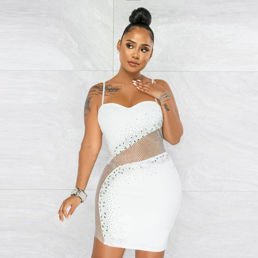 Vestido sexy ajustado de malla con tirantes de diamantes de imitación