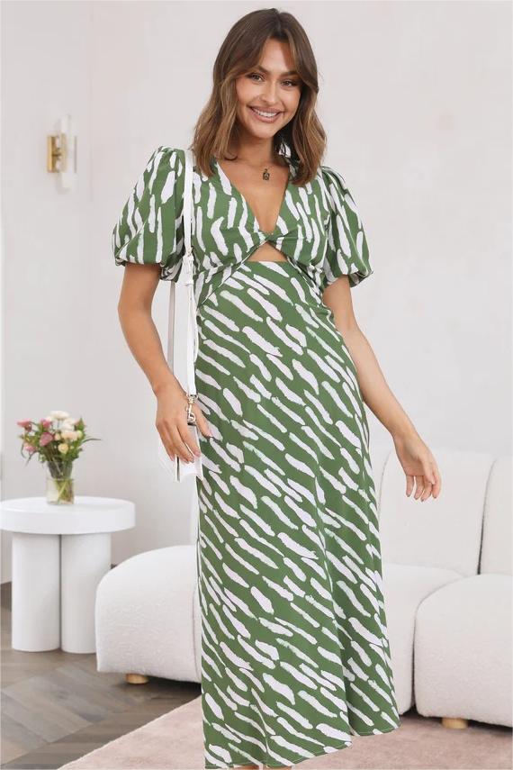 Vestido midi con abertura y escote en V, mangas abullonadas y estampado 