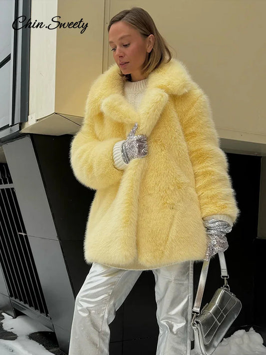 Chaqueta de piel sintética de moda para mujer, abrigo cálido, esponjoso, holgado, de manga larga con solapa, abrigo amarillo de invierno para mujer, ropa de calle para mujer