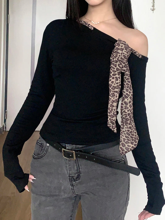 Blusa Y2k de manga larga ajustada con cuello oblicuo y estampado de leopardo con cordones para otoño