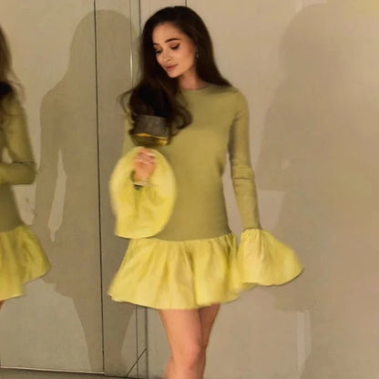 Vestido mini de punto para mujer, de manga larga, con mangas acampanadas, empalmado, para otoño e invierno, corte en A, dulce, ajustado, ropa para mujer