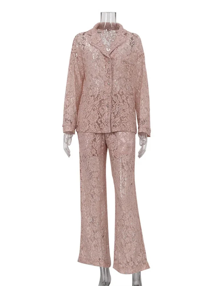 Conjunto de dos piezas con pantalones y estampados calados de encaje para mujer, camisetas transparentes y pantalones de moda para mujer.