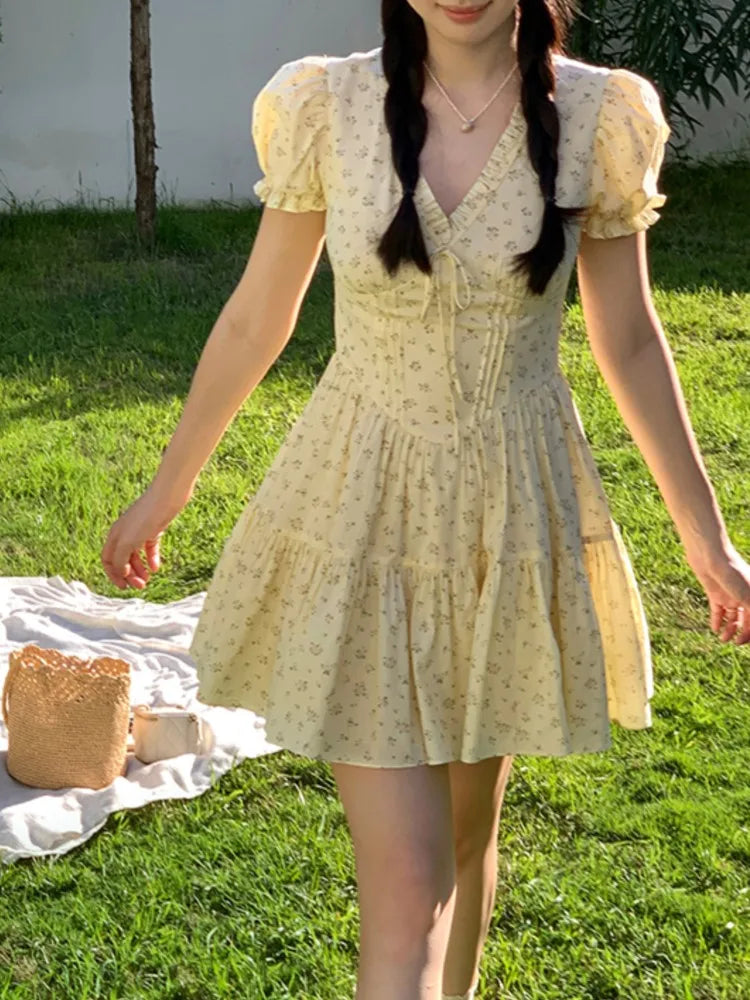 Vestidos cortos con estampado floral francés para mujer, Y2K, cuello en V, cintura alta, vestido de fiesta de cumpleaños, estilo coreano elegante, vestidos de verano de corte A