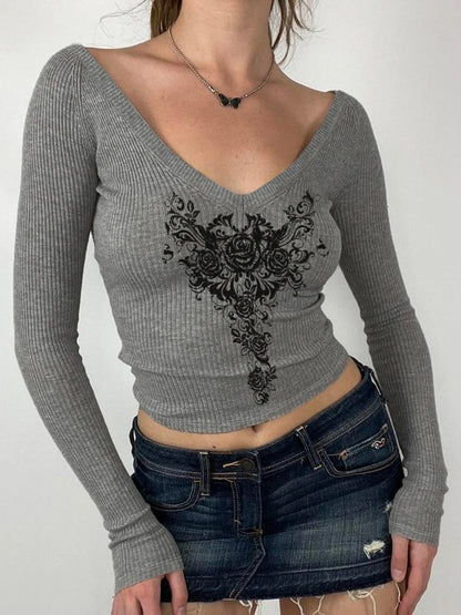 Camiseta gris ajustada Y2k con cuello en V para mujer, estampado básico gótico, oscuro, sexy, manga larga, top corto, otoño, nuevo