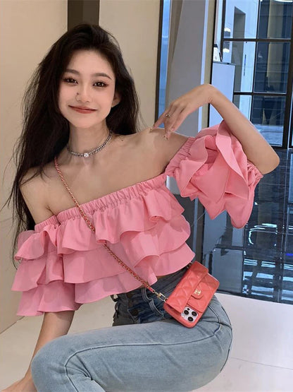 Blusa coreana con hombros descubiertos para mujer, blusa corta con volantes apilados, camisa de diseñador de verano de manga corta de gasa sexy, nueva
