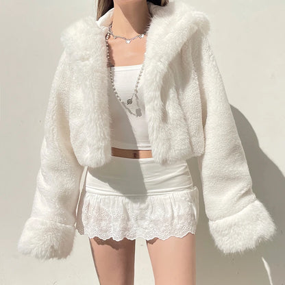 Abrigo con capucha de piel sintética para mujer, moda urbana, chaqueta de nieve blanca y esponjosa, prendas de vestir ajustadas y cálidas para invierno, conjuntos elegantes para dama.