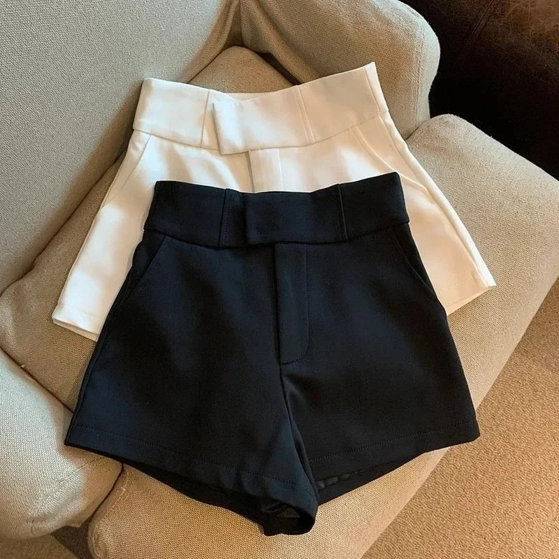 Pantalones cortos elegantes de traje para mujer, pantalones cortos lisos de cintura alta y pierna ancha para oficina, moda coreana, pantalones cortos sencillos en blanco y negro que combinan con todo.