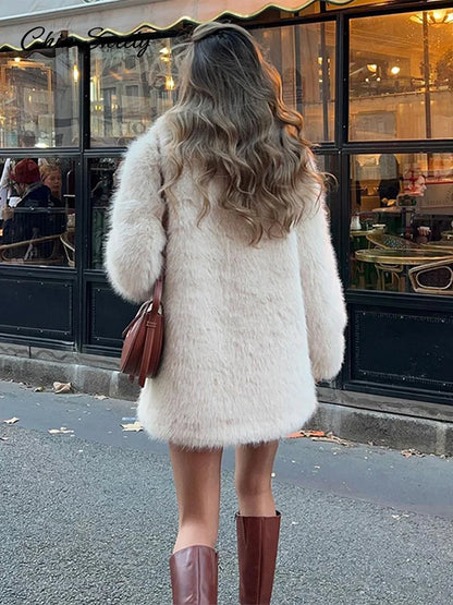 Fashion Solid Fluffy Faux Fur Coat Women Lapel Long Sleeve Thick Warm Loose Jackets 2025 Winter Elegant High Street Outerwear