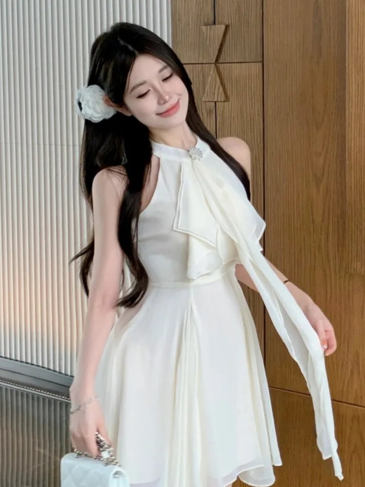 Elegante vestido corto con volantes y cuello halter para mujer, sin mangas, corte en A, sexy, para fiesta de noche, graduación, estilo coreano chic