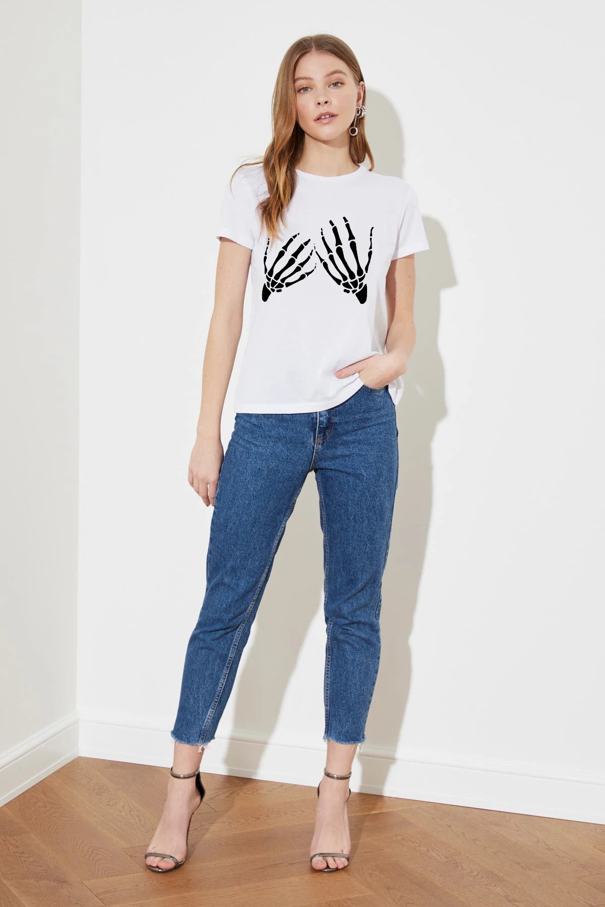 Camiseta de manga corta con estampado de calaveras para mujer, estilo Y2K, con tirantes en el interior, para calle de Europa y Estados Unidos