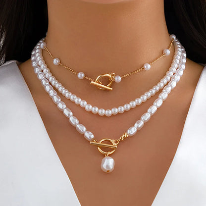Londyn Pendant Necklace