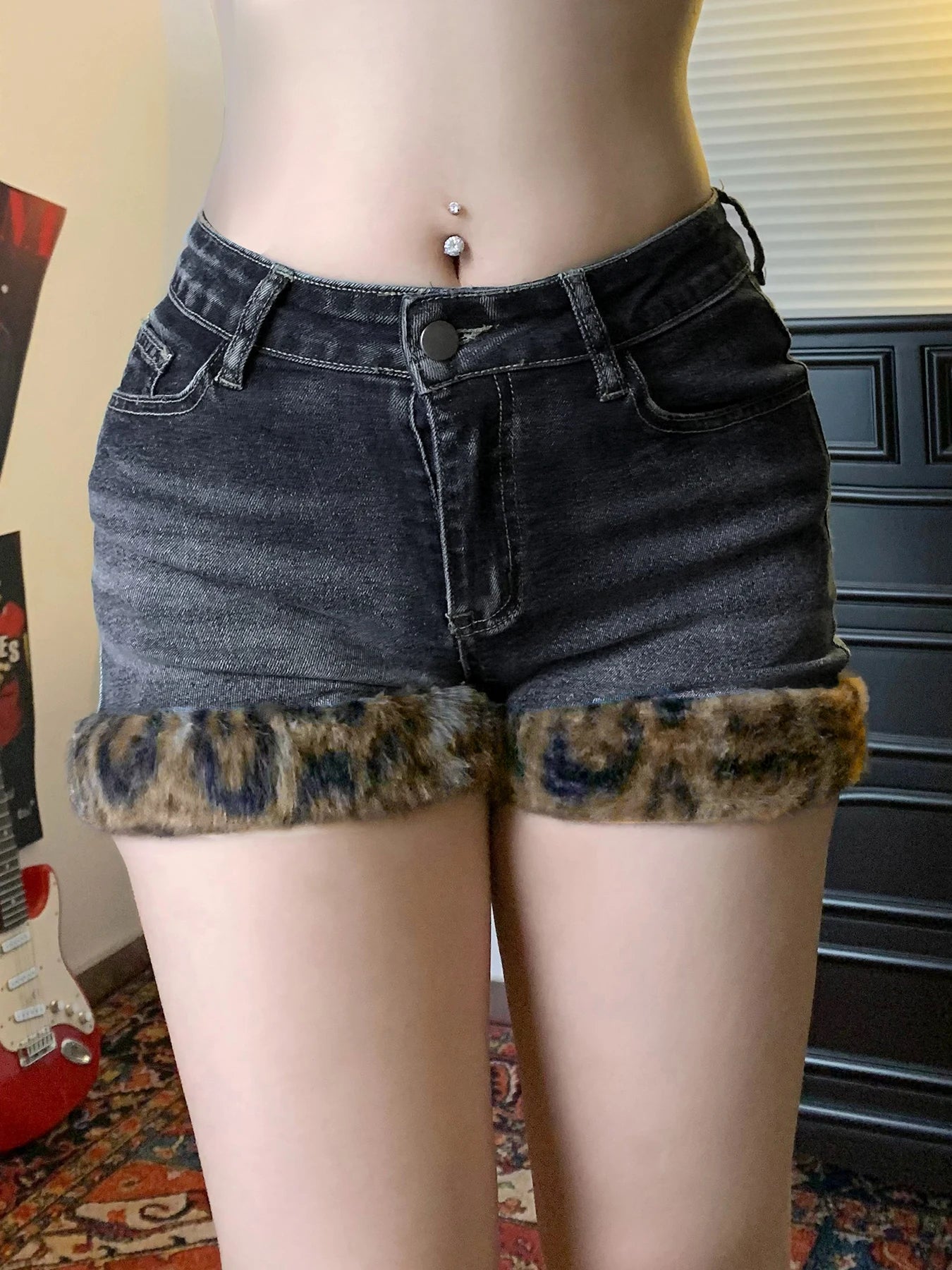 Fashion Y2k Leopard Faux Fur Spliced Jean Shorts Women Chic Trendy Street Shorts Retro Exquisite