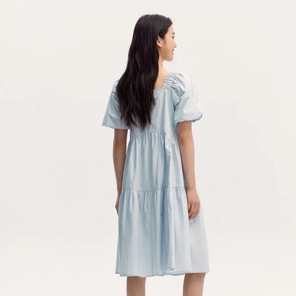 Vestido de mujer de estilo suave y femenino con ribete de volantes y escote cuadrado, nuevo vestido de verano con mangas abullonadas.