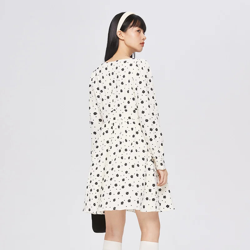 Dress Women Texture Fungus Edge Floral Dresses Temperament  Autumn New Waist Square Collar Dress
