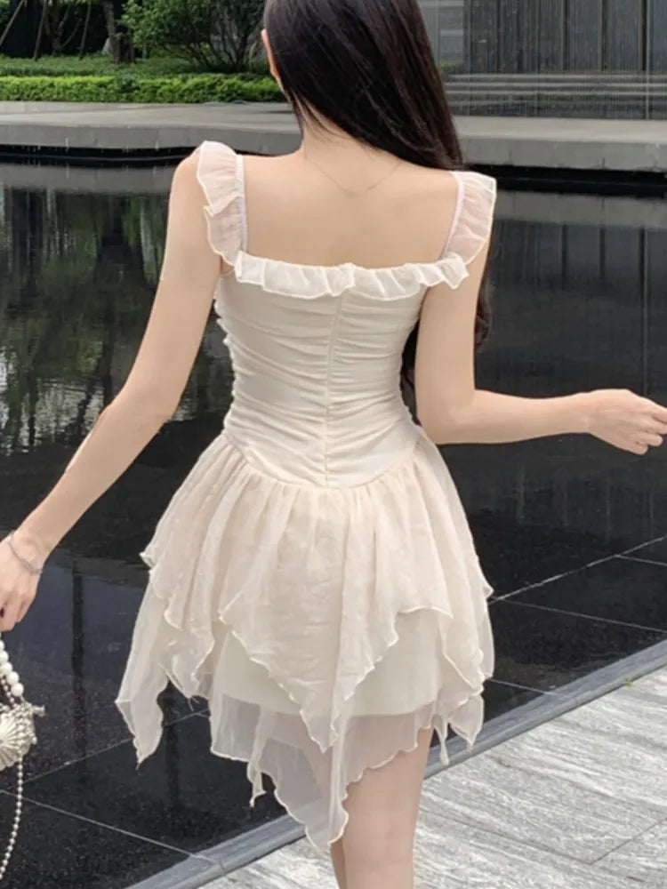 Vestidos cortos con volantes irregulares Y2K para mujer, tirantes finos, cintura alta, corte A, verano, nueva moda coreana, vestido de fiesta de una pieza