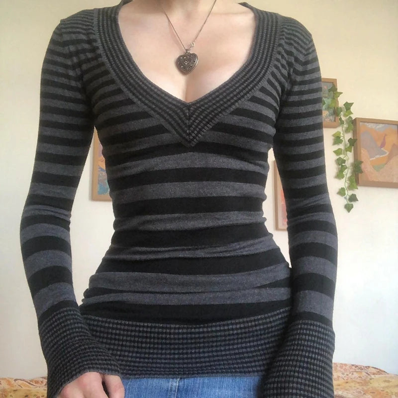 Camiseta vintage Y2K Grunge Emo de los años 00, con rayas negras y grises, cuello en V, manga larga, estilo jersey, estilo retro chic de otoño para mujer, estilo gótico.