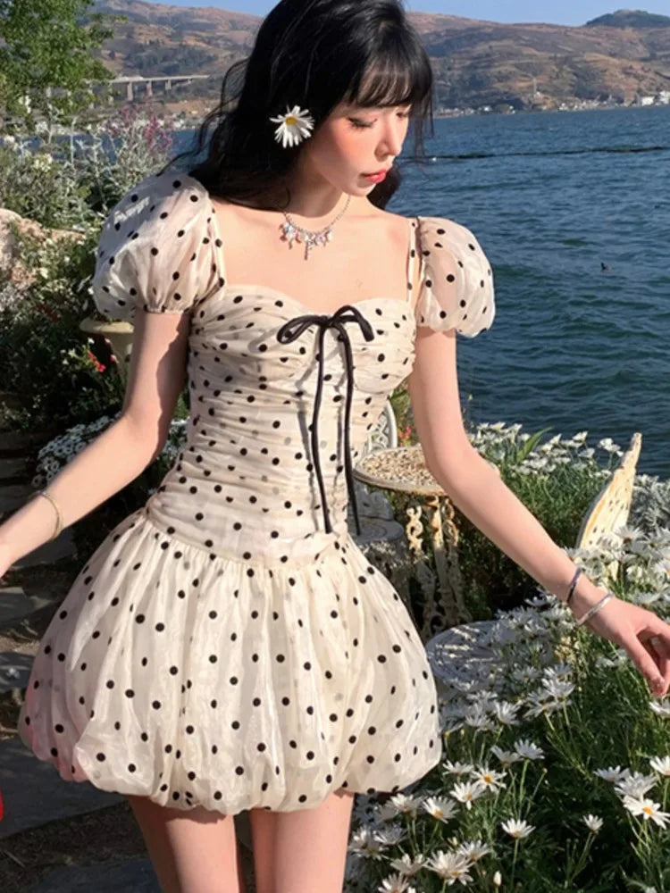Vestido de fiesta de cumpleaños de lunares, hombros descubiertos, mangas abullonadas, corte A, minivestido para mujer, moda coreana, vestido de una pieza