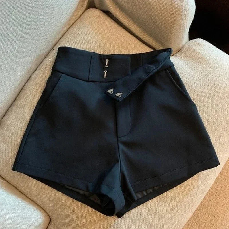 Pantalones cortos elegantes de traje para mujer, pantalones cortos lisos de cintura alta y pierna ancha para oficina, moda coreana, pantalones cortos sencillos en blanco y negro que combinan con todo.
