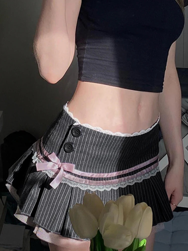 Minifalda plisada Y2K con lazo de encaje en contraste y rayas para mujer, con botones, cintura baja, corte A, estilo ballet, estilo preppy, estilo kawaii.