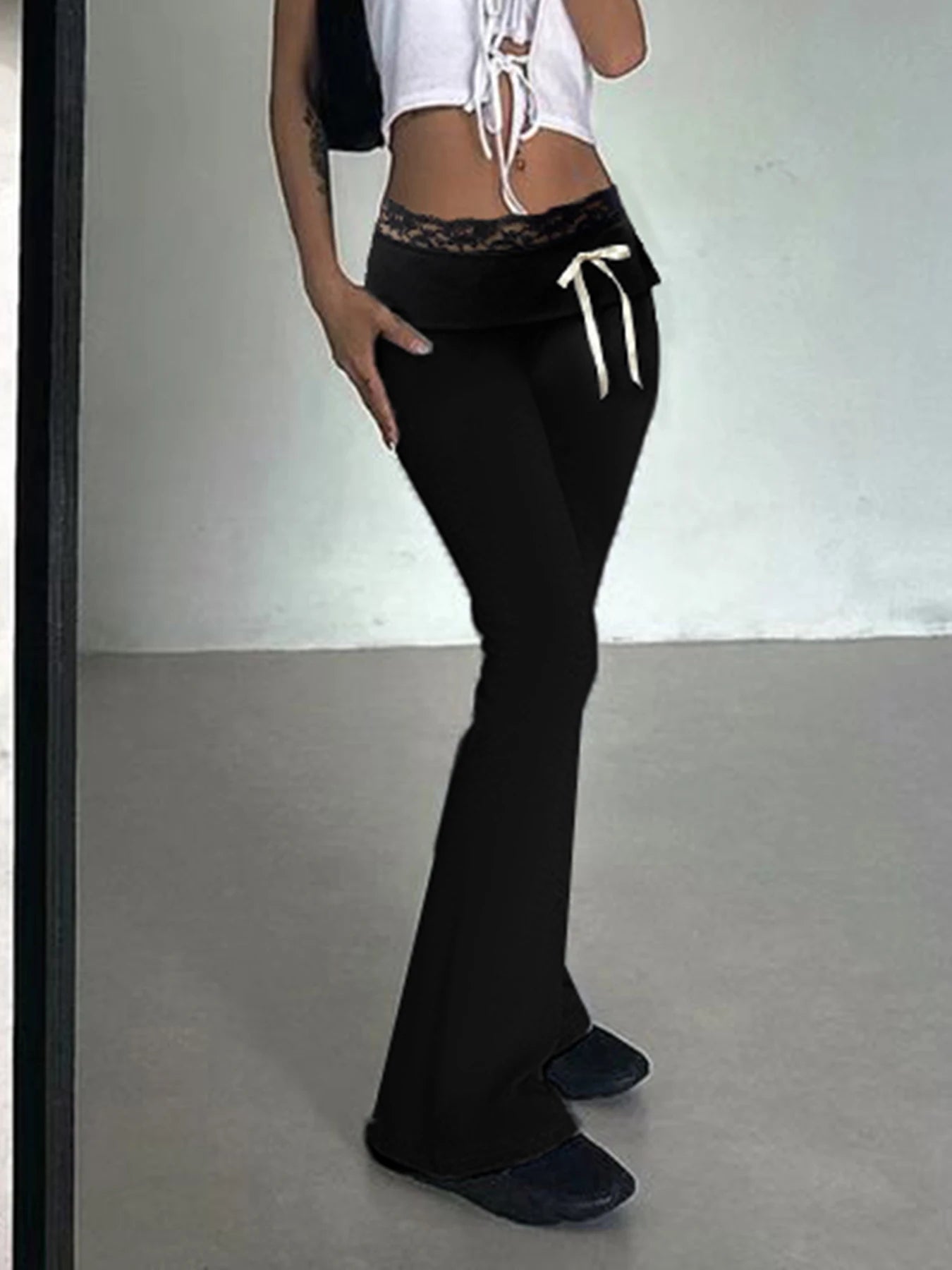Pantalones acampanados de cintura alta con ribete de encaje sólido Hotsweet Y2k para mujer, pantalones básicos de moda casuales de moda