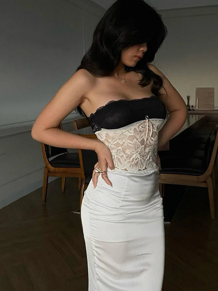 Top de moda Y2k con combinación de colores blanco y negro, con cordones y empalme de malla, ligeramente transparente, sin mangas, cruzado, para mujer