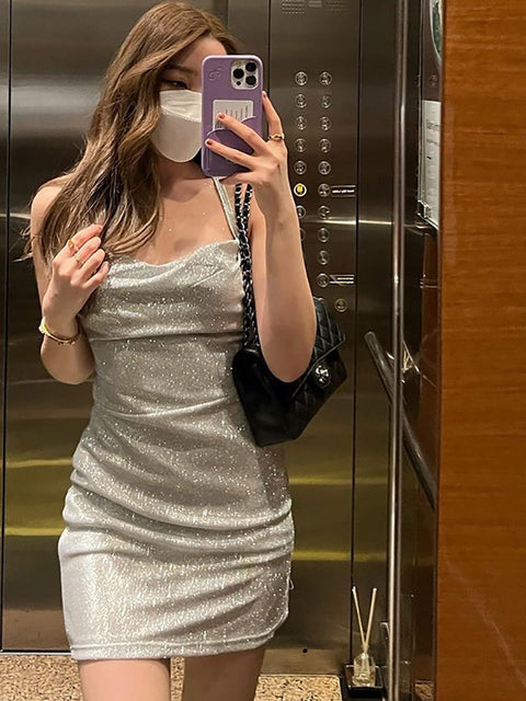 Vestido de mujer de seda brillante con purpurina y tirantes finos, fruncido, sexy, plateado, ajustado, para fiesta y club, para otoño