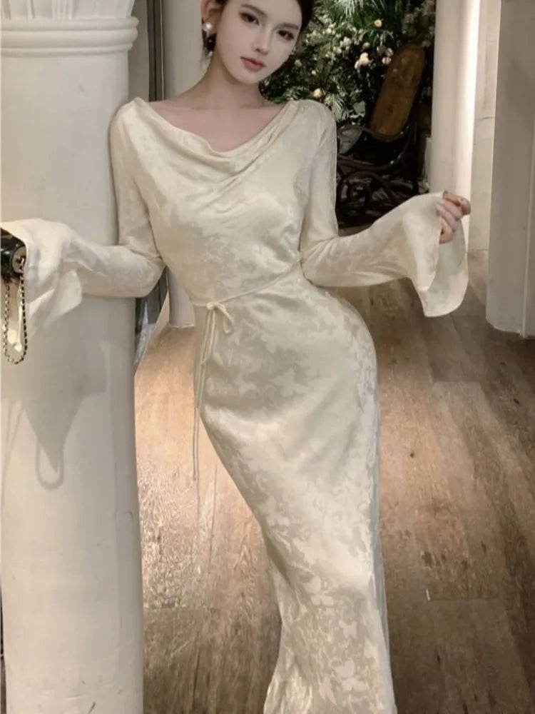 Vestidos de noche de boda ajustados de otoño para mujer, vestidos de fiesta de graduación vintage franceses con mangas acampanadas y cuello halter, vestidos midi para mujer, nuevos