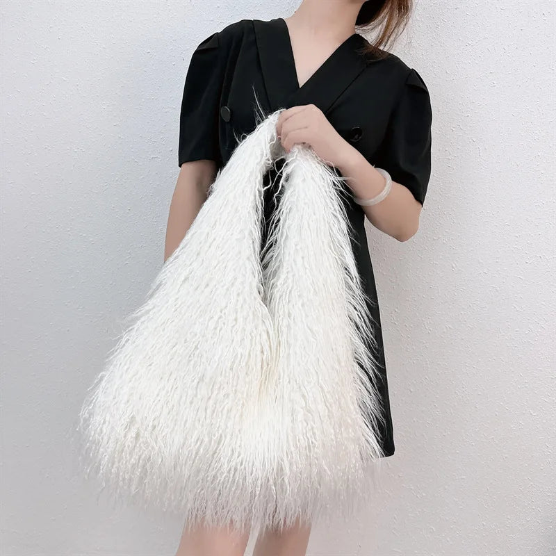 Bolsos de hombro peludos y esponjosos para chicas Kpop Y2k para mujer, tendencia de lujo, bolso de mano grande de piel sintética de diseñador, bolsos Harajuku