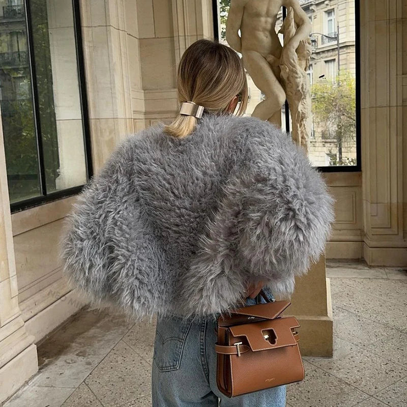 Chaqueta de piel de cordero de marca exclusiva de invierno para mujer, estilo chic, estilo blogger, de piel sintética recortada y peluda.