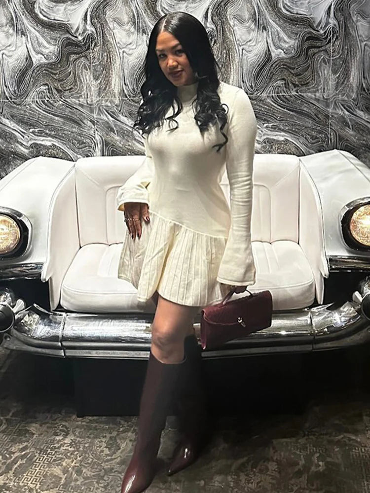 Elegante minivestido de punto con mangas acampanadas para mujer, estilo vintage, liso, cuello alto, ajustado, plisado, corto, para otoño, elegante, de punto