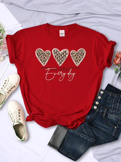 Spread More Love Every Day Printing T-Shirt Women Casual Breathable Tshirts Soft Casual Tees Vintage Loose Short Sleeve Female