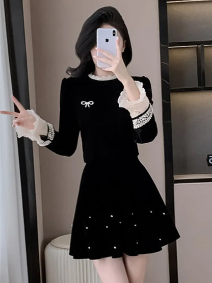 Conjunto elegante de falda de terciopelo de dos piezas para otoño, minifalda con top corto de retazos de encaje de manga larga para mujer, moda coreana Y2K, conjuntos elegantes