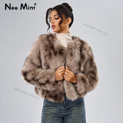 Abrigo de piel sintética de zorro esponjoso de invierno para mujer, marca de moda urbana, abrigo elegante para niñas, chaqueta corta y cálida de piel peluda