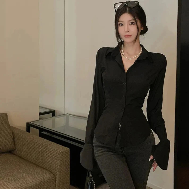 Camisas de vendaje para mujer, ropa de calle, blusas blancas acampanadas de manga larga, blusas ajustadas, moda coreana de primavera, blusas casuales con cordones negros que combinan con todo.