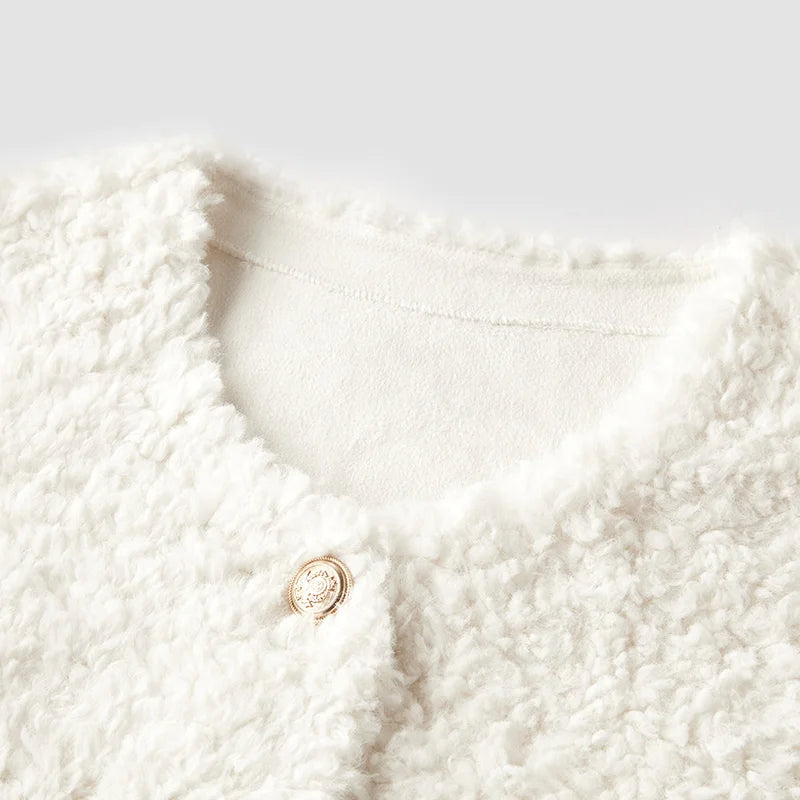 Abrigo de mujer corto de cuello redondo ajustado de invierno nueva chaqueta de lana de cordero de imitación