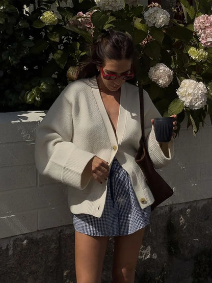 Elegant Knitted Solid V-neck Cardigan Women Casual Loose Single Breasted Pockets Sweater Female Chic Versatile Street Knitwear