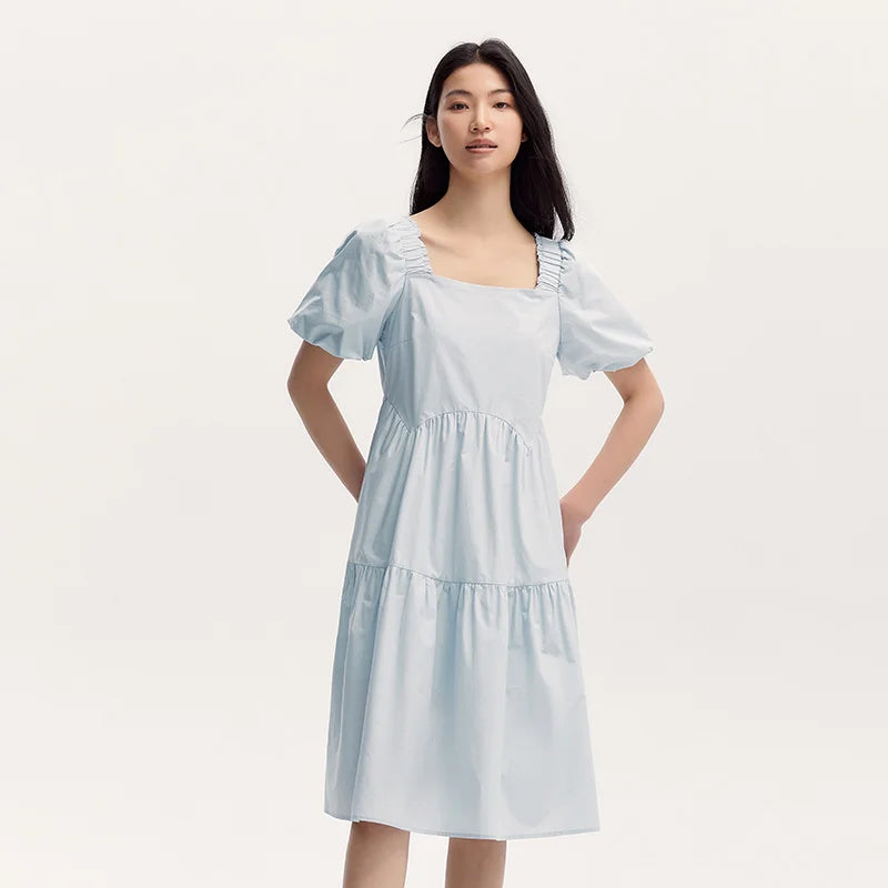Vestido de mujer de estilo suave y femenino con ribete de volantes y escote cuadrado, nuevo vestido de verano con mangas abullonadas.