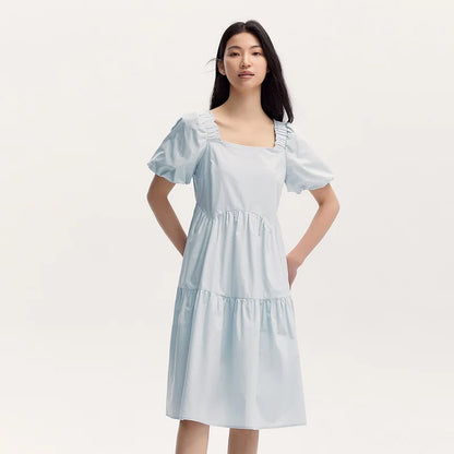 Vestido de mujer de estilo suave y femenino con ribete de volantes y escote cuadrado, nuevo vestido de verano con mangas abullonadas.