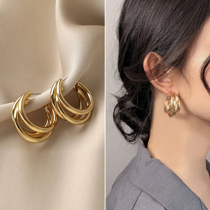 Lizakosht 2024 Geometric Pearl Star Earrings Korean Crystal Studs for Women Birthday Party Wedding Jewelry