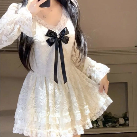 Elegantes minivestidos de encaje para mujer, cuello en V, manga larga, volantes, corte en A, otoño, nuevo, dulce, moda coreana, vestido de fiesta, vestidos femeninos