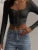 Camisetas clásicas para mujer, moda salvaje, vendaje, manga larga, cuello cuadrado, tops ajustados, camisetas de calle lisas y concisas para mujer