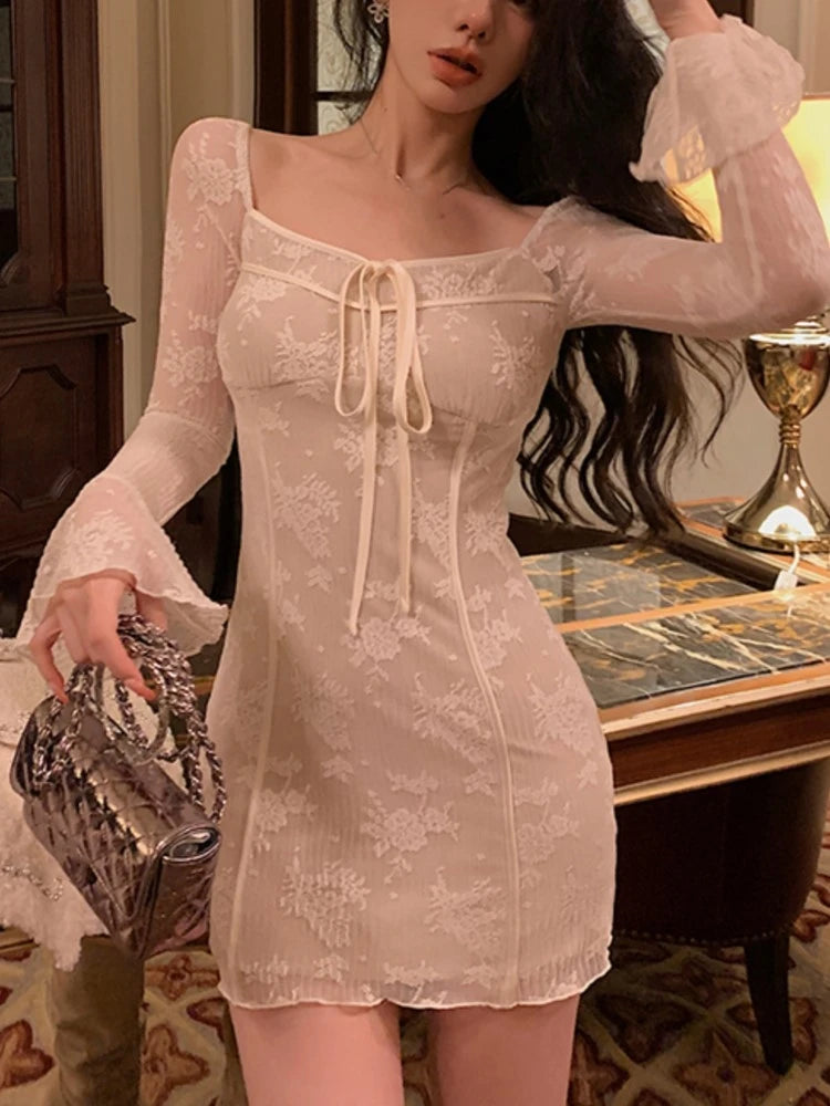 Vestidos sexis de encaje de punto para mujer, mangas acampanadas, cuello cuadrado, ajustados, estilo sirena, elegantes y ajustados, moda de otoño, nuevos vestidos para mujer