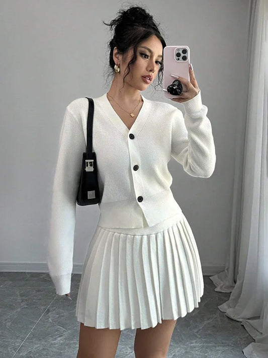 Conjunto de dos piezas de suéter de punto retro de manga larga con falda plisada de cintura alta para mujer, conjuntos sólidos a juego de nicho, otoño nuevo
