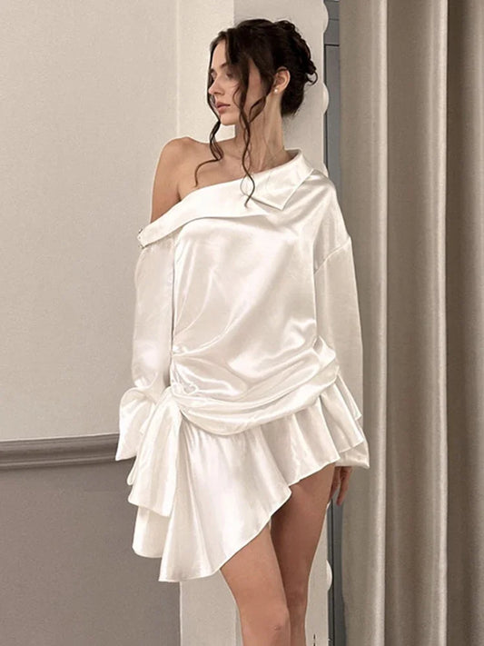Elegante minivestido drapeado para mujer, sexy, sin espalda, cuello irregular, manga larga, vestidos de fiesta, cintura alta lisa