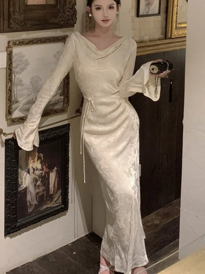 Vestidos de noche de boda ajustados de otoño para mujer, vestidos de fiesta de graduación vintage franceses con mangas acampanadas y cuello halter, vestidos midi para mujer, nuevos